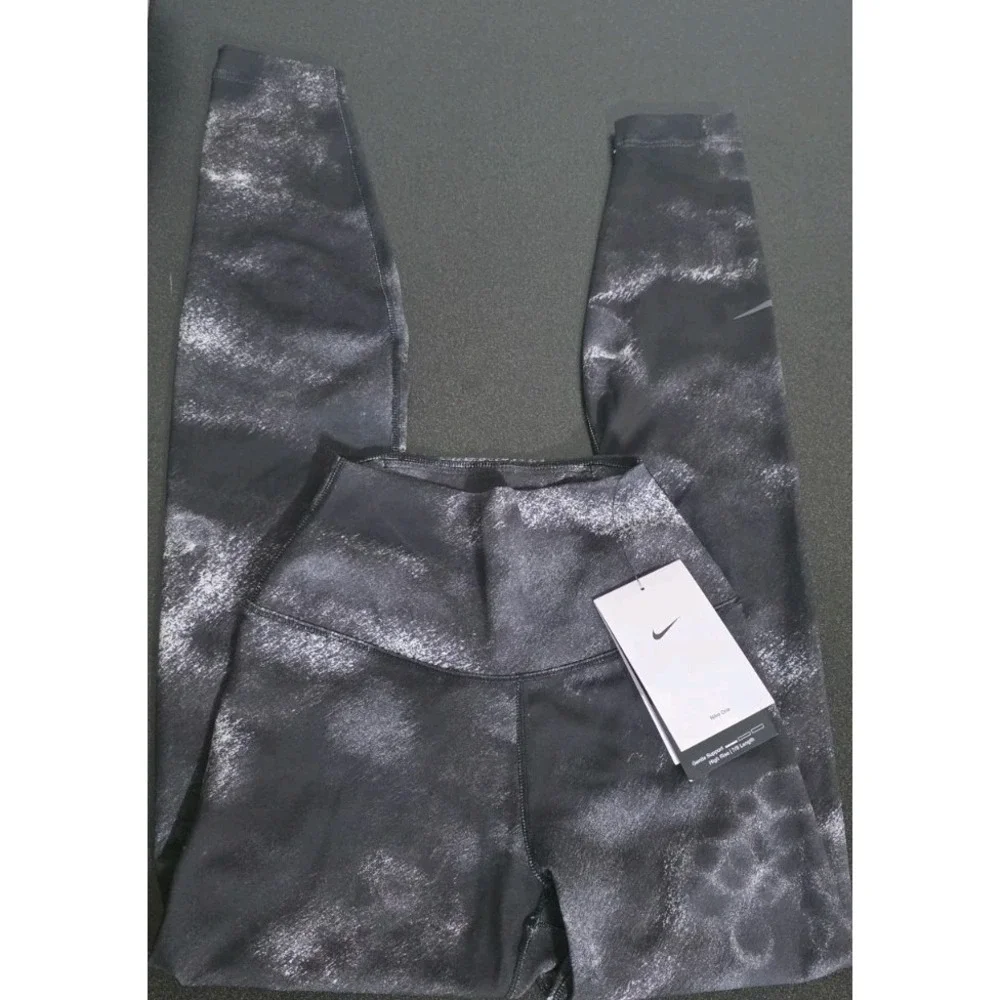 NWT Nike One Women Size XXS‎ High Rise 7/8 Printed Leggings Black FZ7275-010 Run